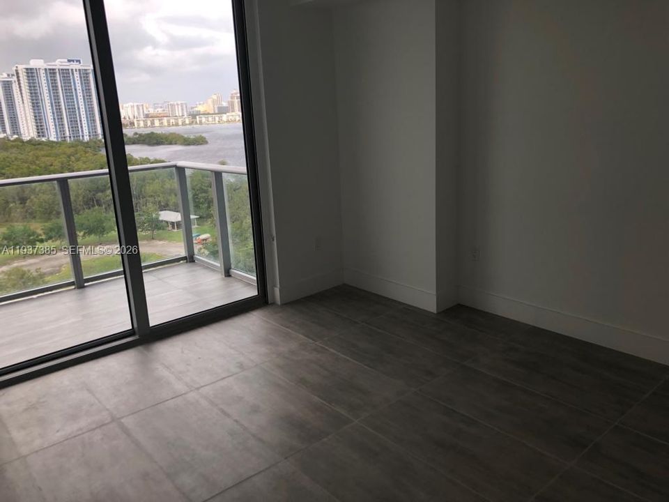 В аренду: $3,700 (2 спален, 2 ванн, 1115 Квадратных фут)