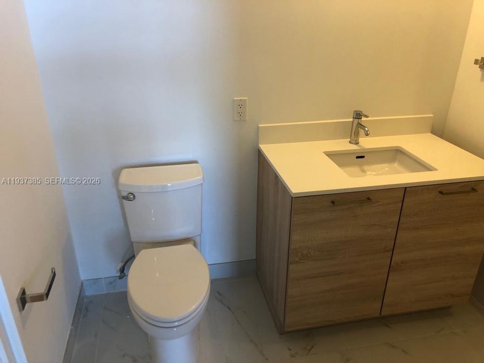 В аренду: $3,700 (2 спален, 2 ванн, 1115 Квадратных фут)