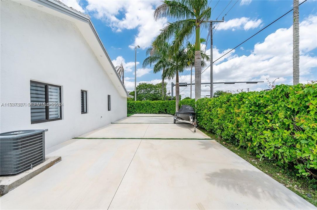 待售: $1,450,000 (4 贝兹, 3 浴室, 2578 平方英尺)