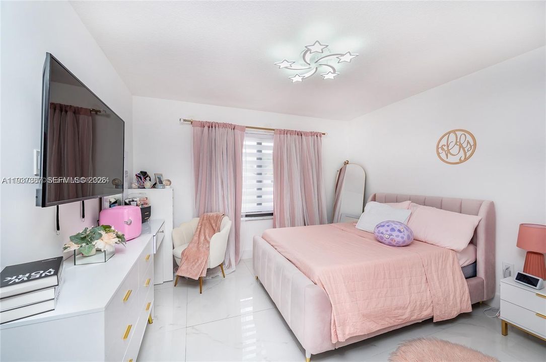 待售: $1,450,000 (4 贝兹, 3 浴室, 2578 平方英尺)