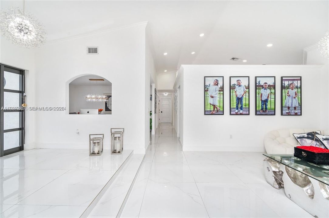 待售: $1,450,000 (4 贝兹, 3 浴室, 2578 平方英尺)