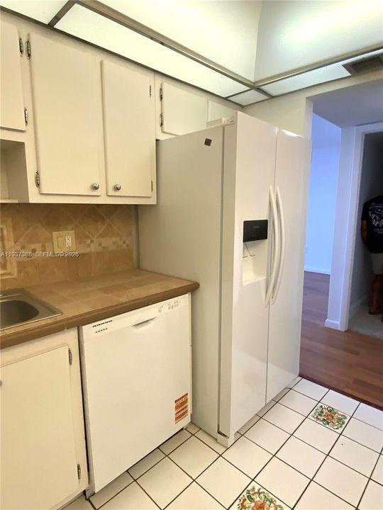 En Renta: $1,600 (1 camas, 1 baños, 889 Pies cuadrados)