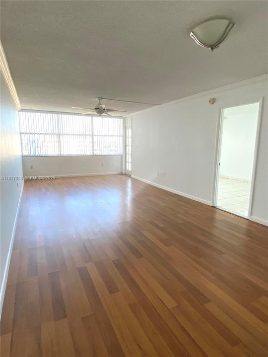 En Renta: $1,600 (1 camas, 1 baños, 889 Pies cuadrados)