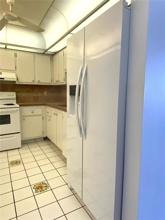 En Renta: $1,600 (1 camas, 1 baños, 889 Pies cuadrados)