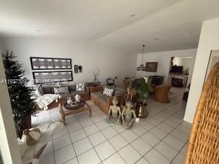 En Venta: $577,000 (3 camas, 2 baños, 1708 Pies cuadrados)