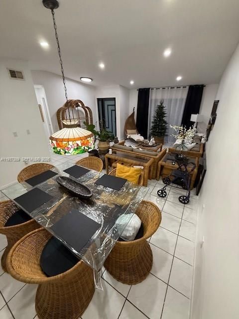 En Venta: $577,000 (3 camas, 2 baños, 1708 Pies cuadrados)