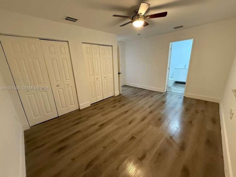 В аренду: $3,700 (5 спален, 3 ванн, 2400 Квадратных фут)