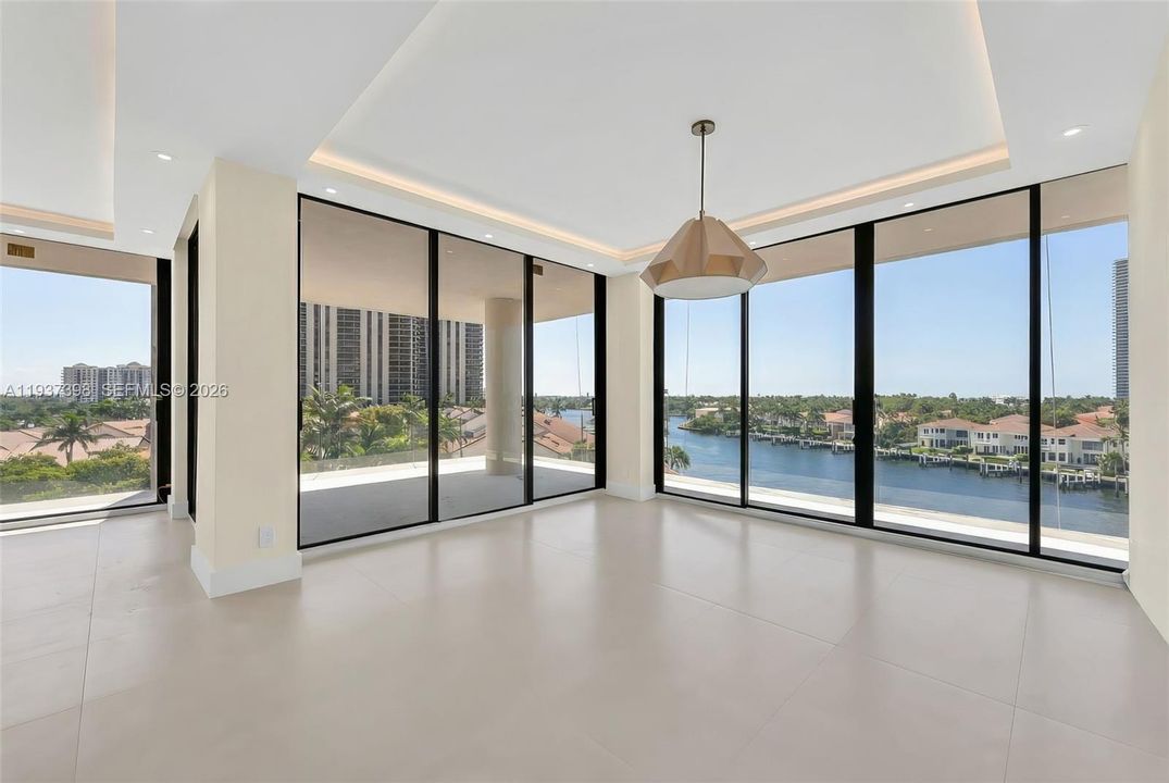 For Sale: $950,000 (3 beds, 2 baths, 1910 Square Feet)