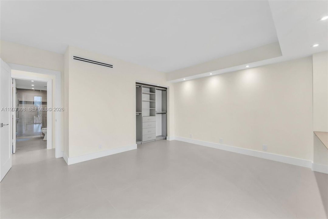 For Sale: $950,000 (3 beds, 2 baths, 1910 Square Feet)