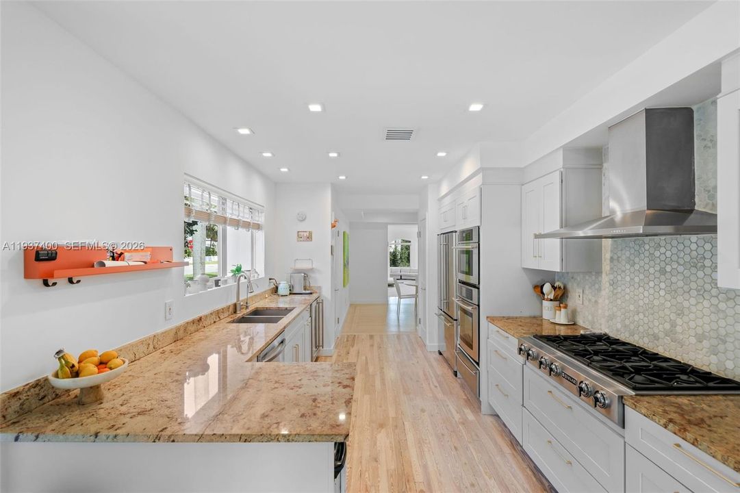 For Sale: $2,795,000 (4 beds, 3 baths, 2384 Square Feet)