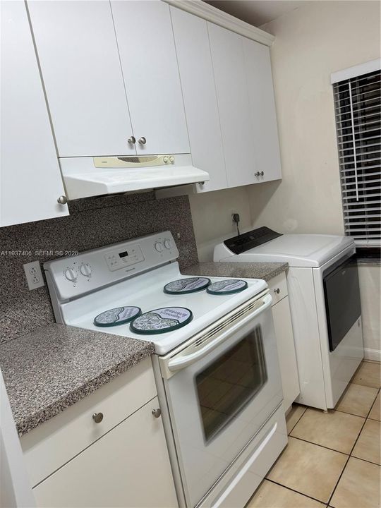 For Rent: $2,650 (3 beds, 1 baths, 970 Square Feet)