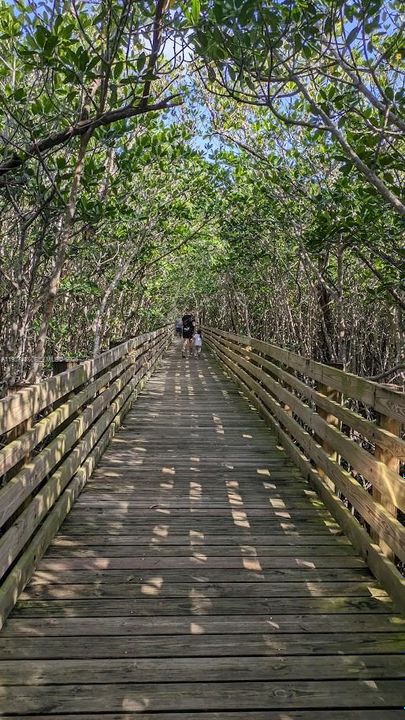 На продажу: $745,000 (4 спален, 2 ванн, 2314 Квадратных фут)