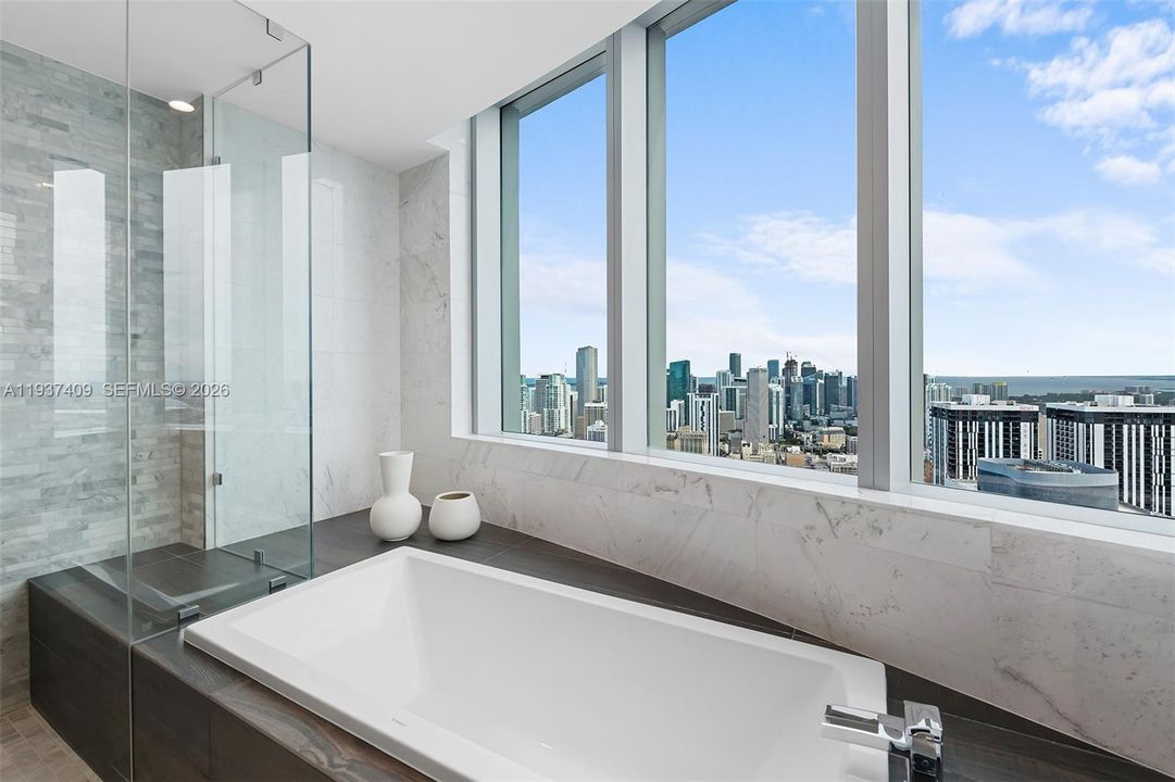 En Renta: $22,000 (4 camas, 5 baños, 3312 Pies cuadrados)