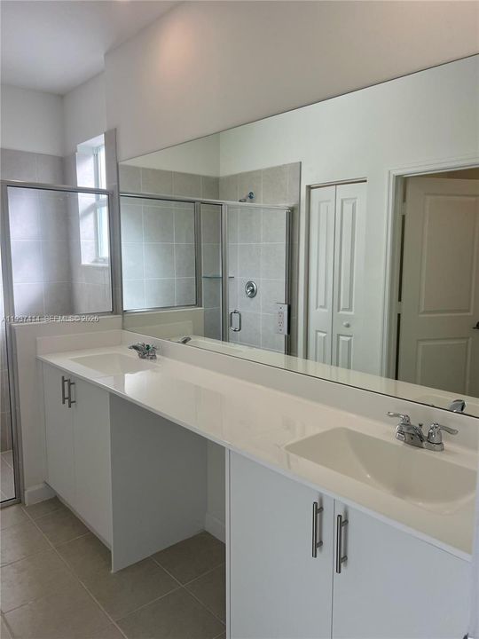 En Renta: $4,000 (4 camas, 3 baños, 0 Pies cuadrados)