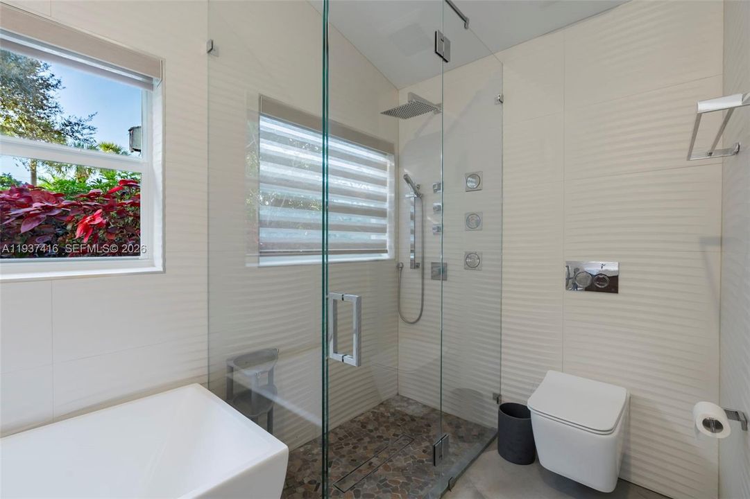 En Venta: $1,175,000 (3 camas, 2 baños, 2353 Pies cuadrados)