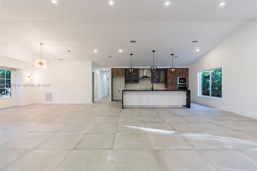 En Venta: $1,175,000 (3 camas, 2 baños, 2353 Pies cuadrados)