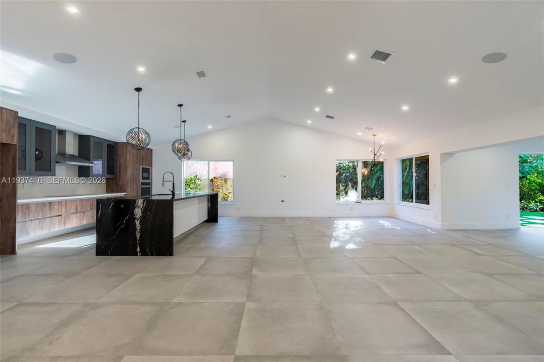 En Venta: $1,175,000 (3 camas, 2 baños, 2353 Pies cuadrados)