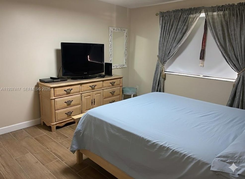 待售: $160,000 (2 贝兹, 2 浴室, 850 平方英尺)