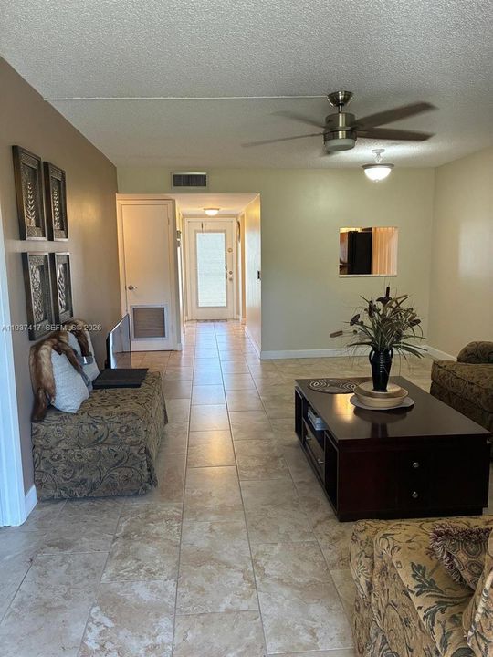 待售: $160,000 (2 贝兹, 2 浴室, 850 平方英尺)