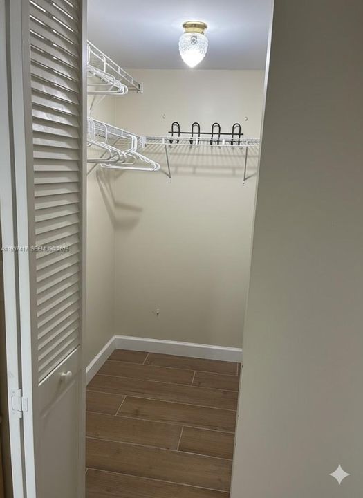 待售: $160,000 (2 贝兹, 2 浴室, 850 平方英尺)