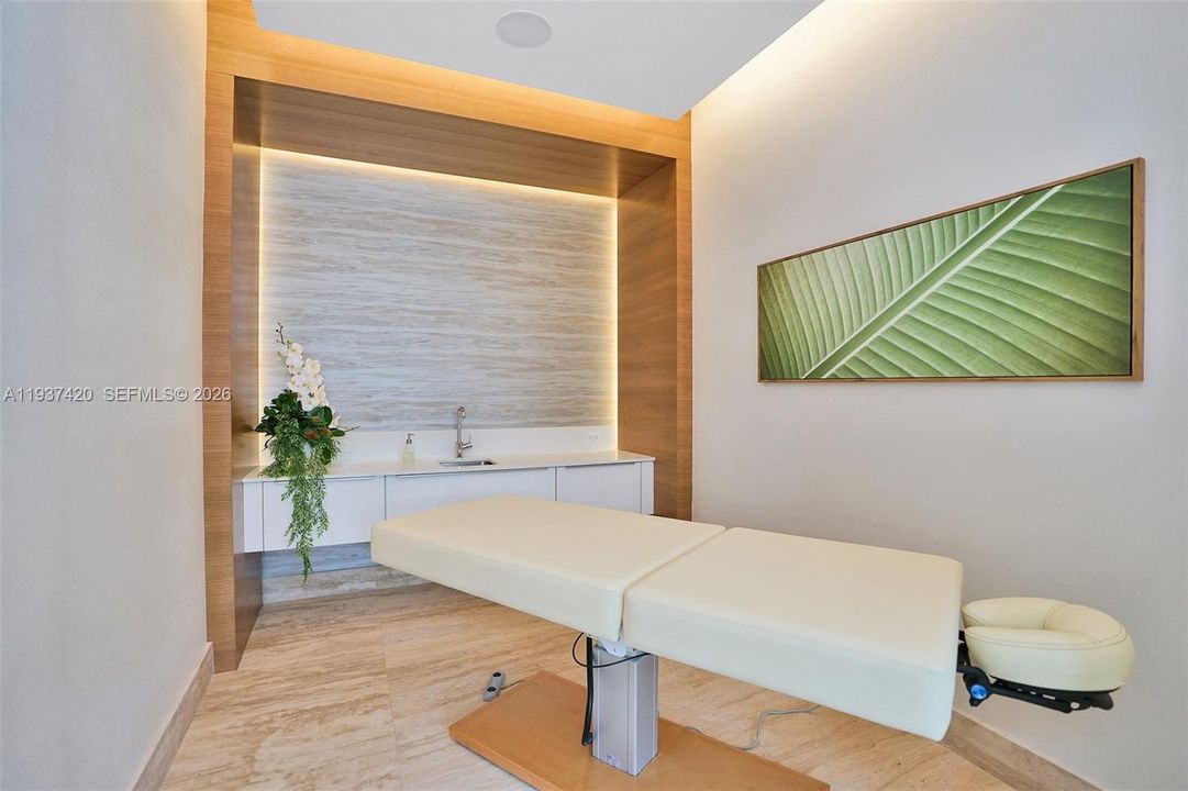 В аренду: $4,500 (2 спален, 2 ванн, 1119 Квадратных фут)