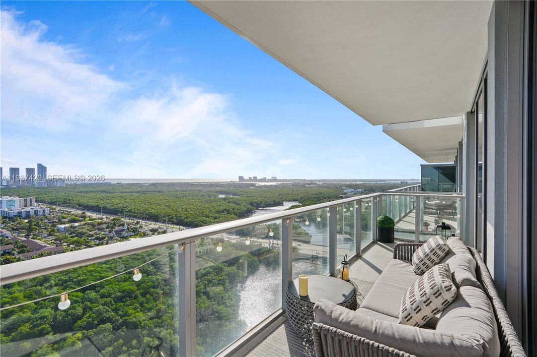 В аренду: $4,500 (2 спален, 2 ванн, 1119 Квадратных фут)