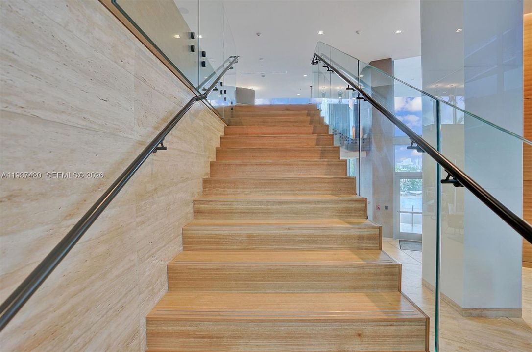 В аренду: $4,500 (2 спален, 2 ванн, 1119 Квадратных фут)