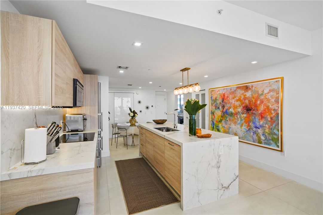 В аренду: $4,500 (2 спален, 2 ванн, 1119 Квадратных фут)