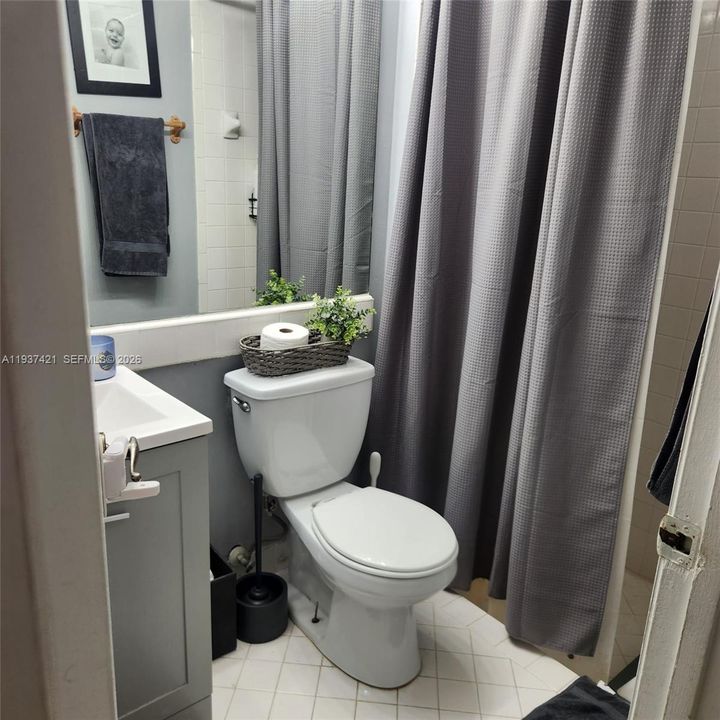 En Renta: $3,395 (3 camas, 2 baños, 1243 Pies cuadrados)