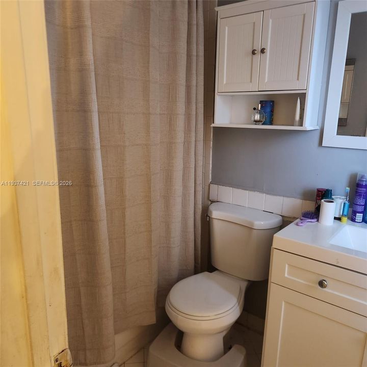 En Renta: $3,395 (3 camas, 2 baños, 1243 Pies cuadrados)