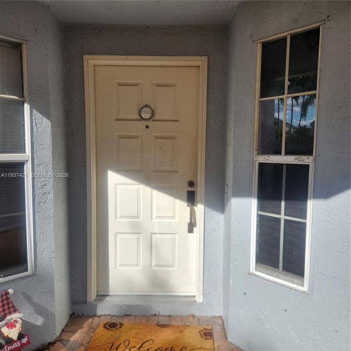 En Renta: $3,395 (3 camas, 2 baños, 1243 Pies cuadrados)