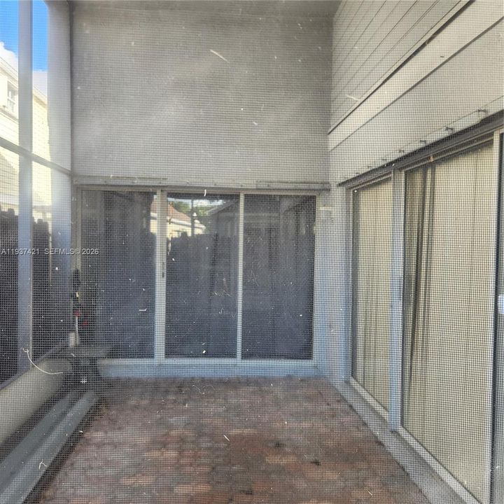 En Renta: $3,395 (3 camas, 2 baños, 1243 Pies cuadrados)