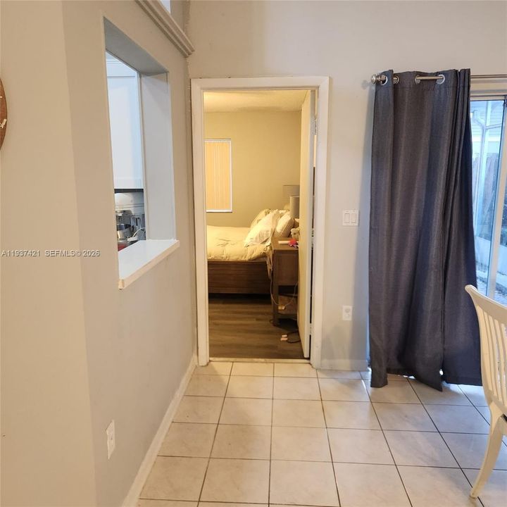 En Renta: $3,395 (3 camas, 2 baños, 1243 Pies cuadrados)