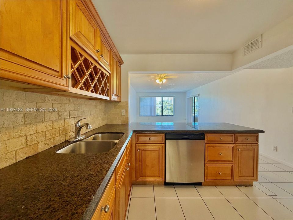 En Renta: $1,850 (2 camas, 2 baños, 1100 Pies cuadrados)