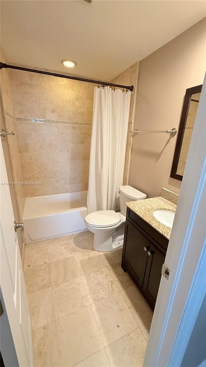 В аренду: $2,900 (2 спален, 2 ванн, 1007 Квадратных фут)