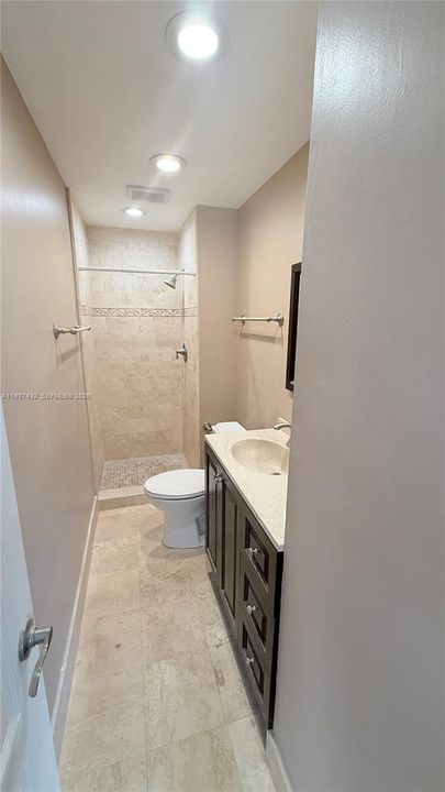 В аренду: $2,900 (2 спален, 2 ванн, 1007 Квадратных фут)