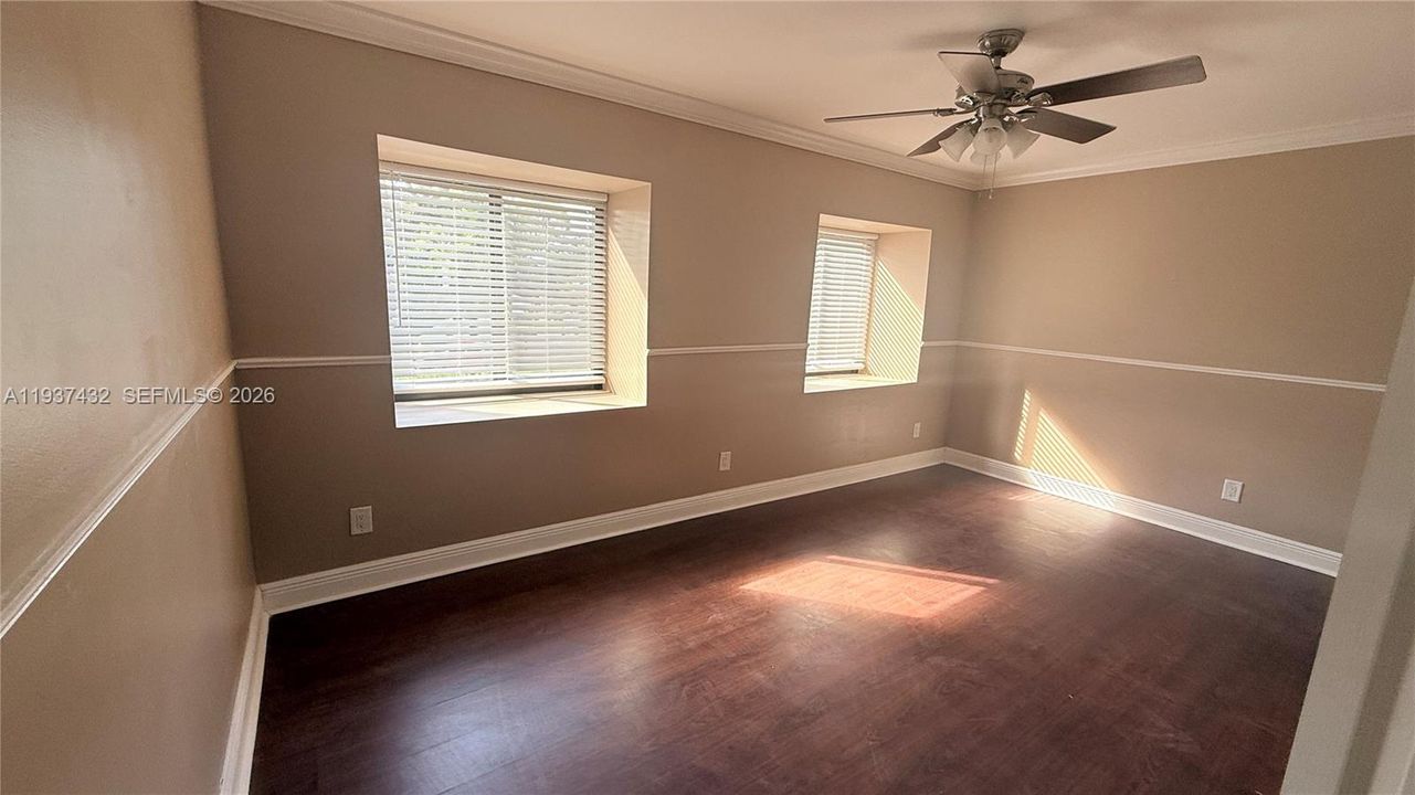 В аренду: $2,900 (2 спален, 2 ванн, 1007 Квадратных фут)