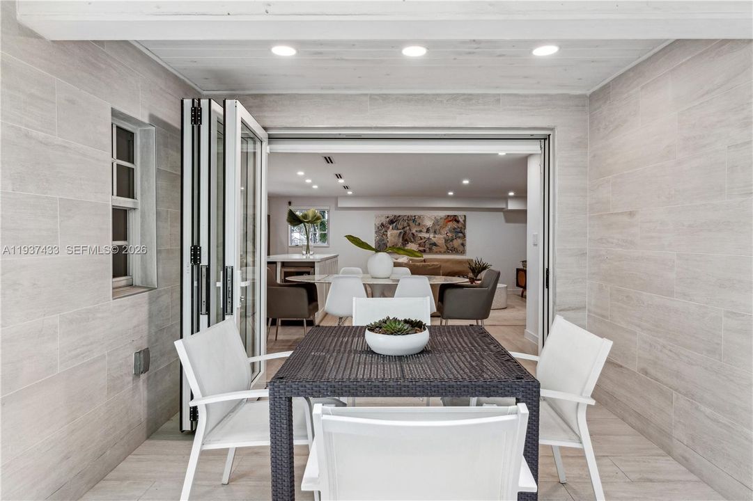 En Renta: $9,800 (4 camas, 3 baños, 1830 Pies cuadrados)