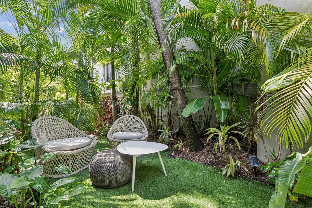 En Renta: $9,800 (4 camas, 3 baños, 1830 Pies cuadrados)