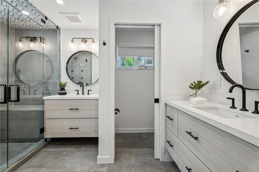 En Renta: $9,800 (4 camas, 3 baños, 1830 Pies cuadrados)