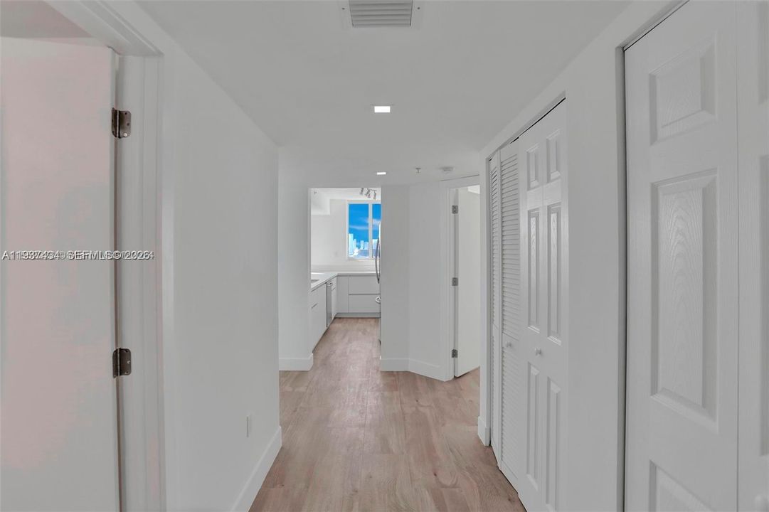 Activo con contrato: $6,500 (2 camas, 2 baños, 1147 Pies cuadrados)