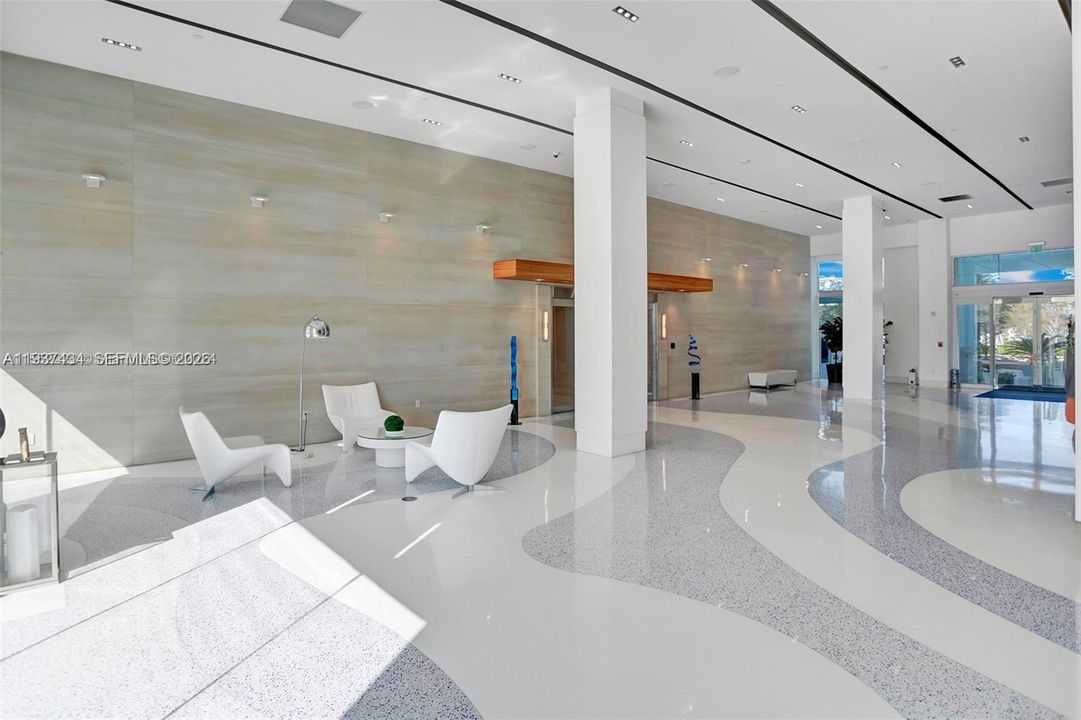 Activo con contrato: $6,500 (2 camas, 2 baños, 1147 Pies cuadrados)