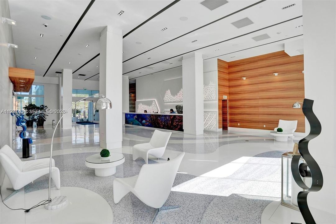 Activo con contrato: $6,500 (2 camas, 2 baños, 1147 Pies cuadrados)