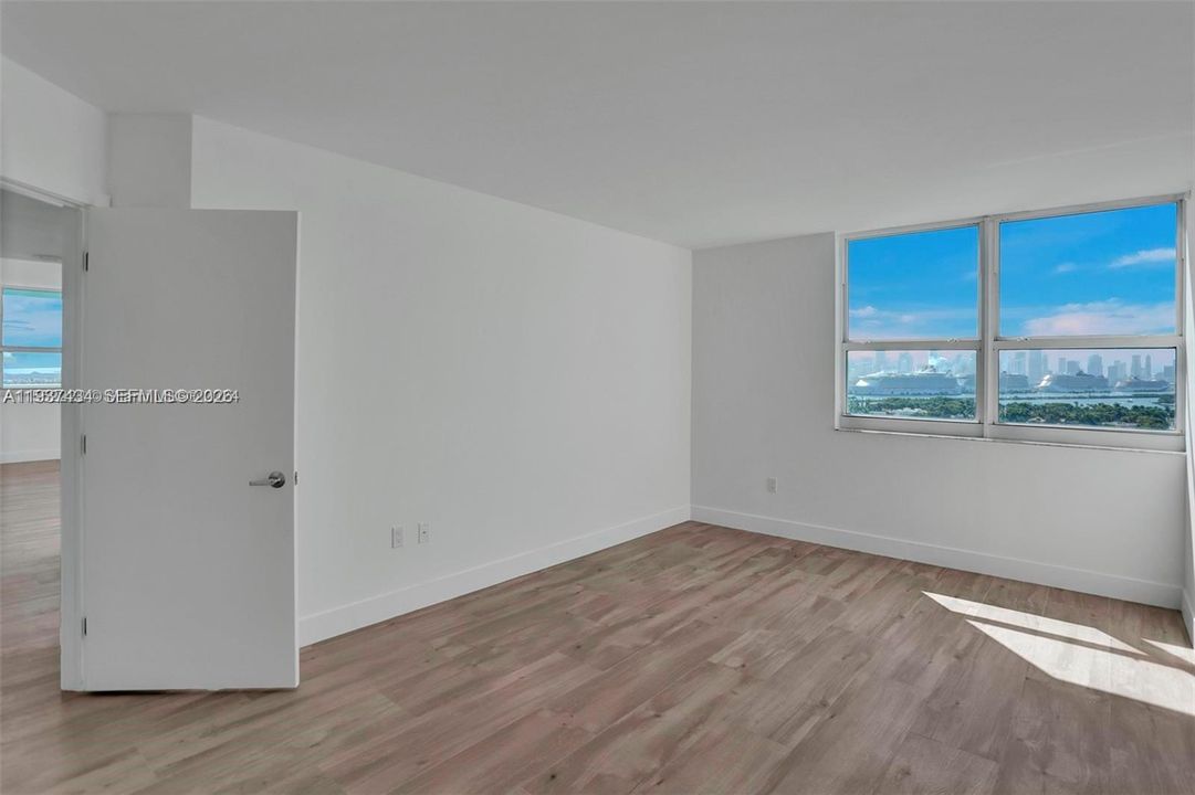 Activo con contrato: $6,500 (2 camas, 2 baños, 1147 Pies cuadrados)