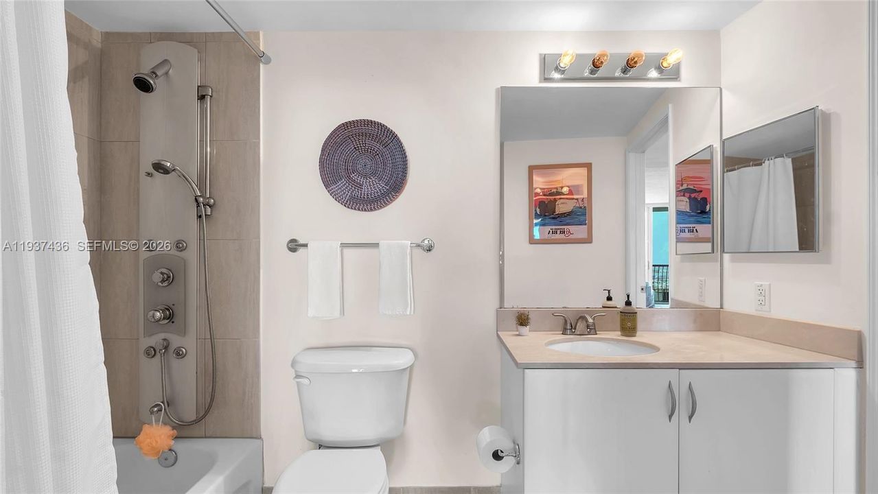 出租: $3,500 (1 贝兹, 1 浴室, 791 平方英尺)