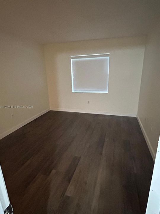 待售: $160,000 (1 贝兹, 1 浴室, 550 平方英尺)