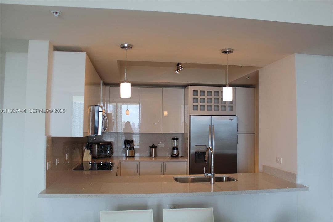 For Rent: $5,900 (3 beds, 2 baths, 1438 Square Feet)