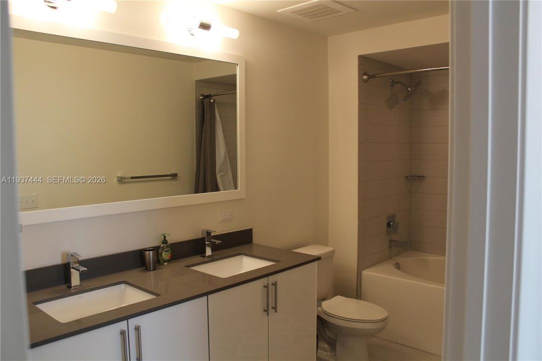 For Rent: $5,900 (3 beds, 2 baths, 1438 Square Feet)