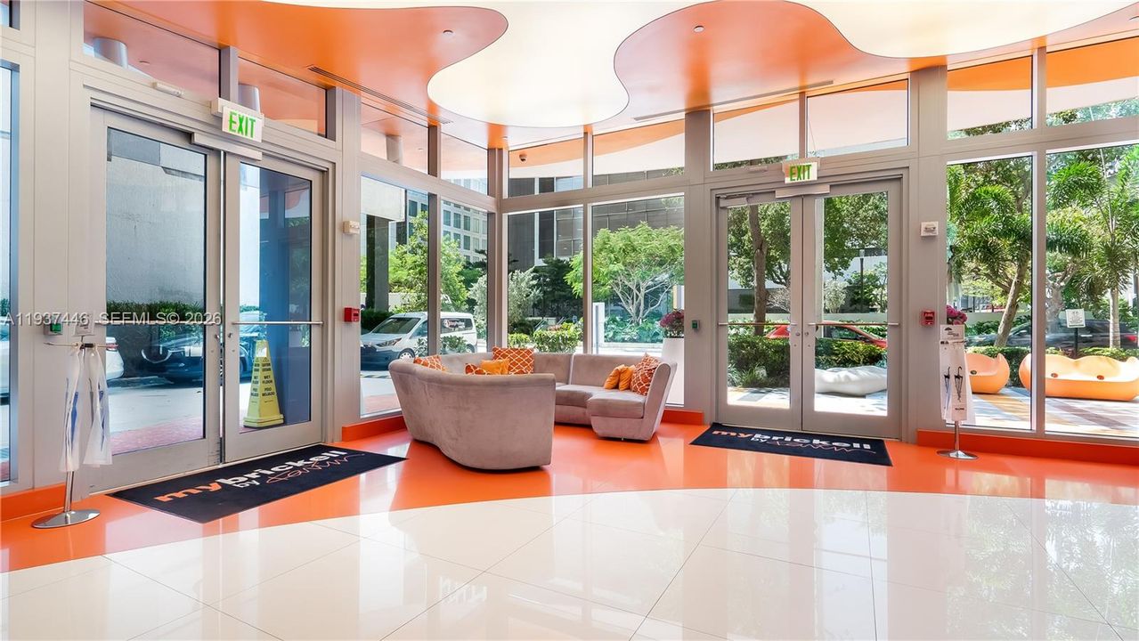 For Rent: $4,900 (2 beds, 2 baths, 842 Square Feet)