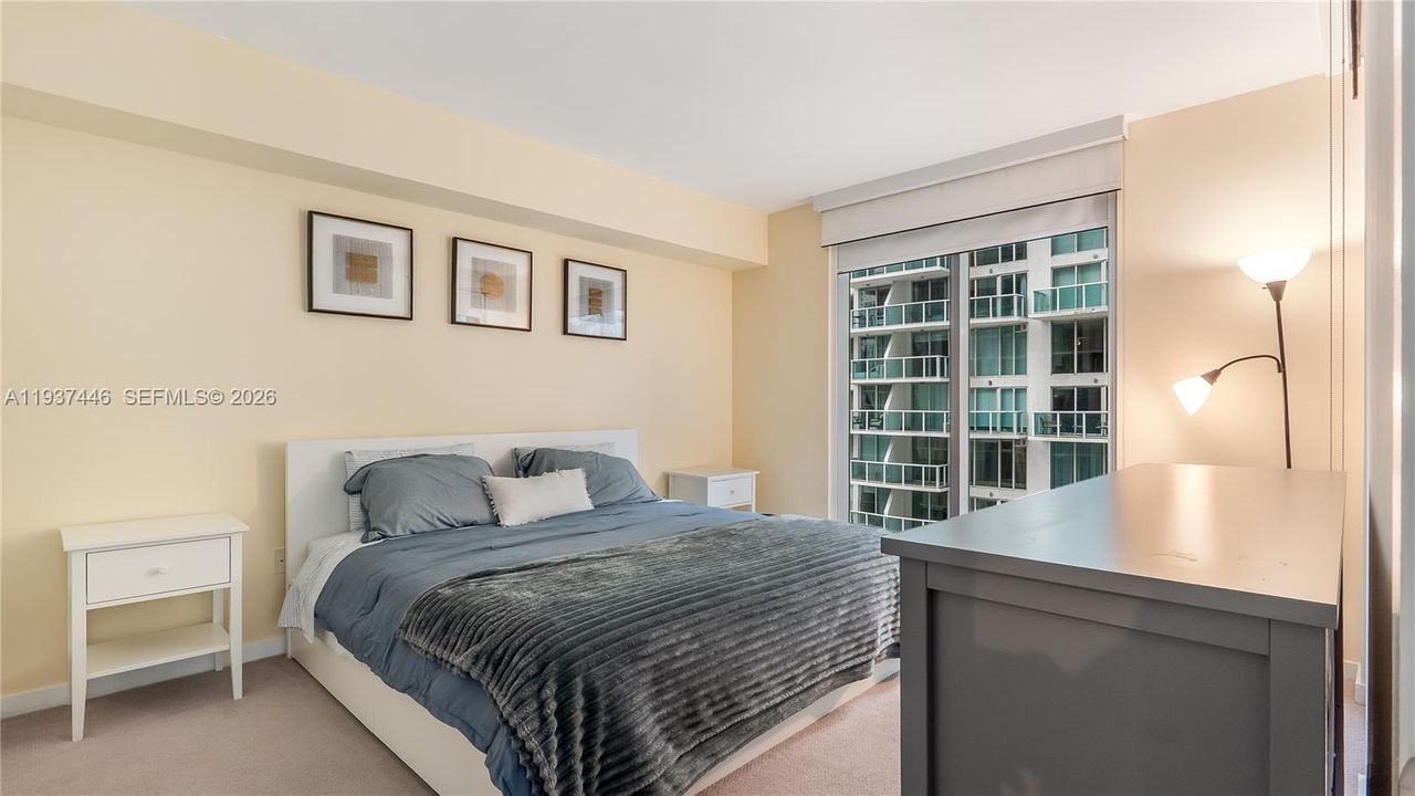 For Rent: $4,900 (2 beds, 2 baths, 842 Square Feet)